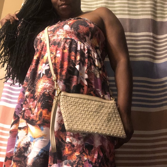 Charming Charlie Basket Weave Wristlet Crossbody - Picture 2 of 9